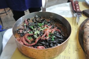 Linguine with ink sauce and 