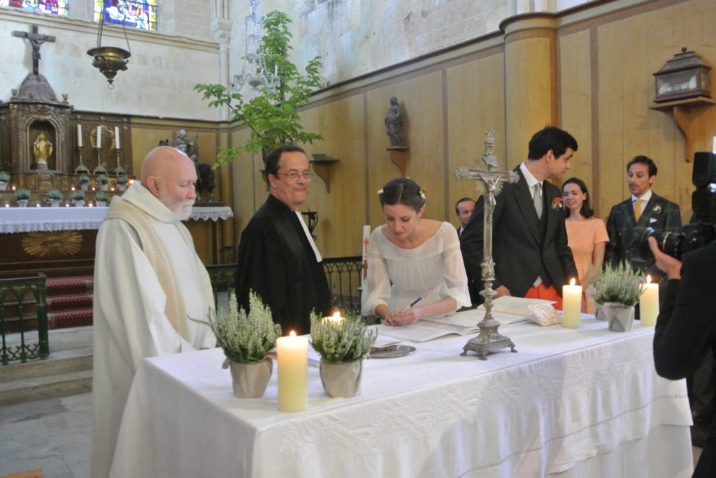 Père Beneteau, Pasteur JeanMarie de Bourqueney gave a beautiful ecumenical twist tot he ceremony