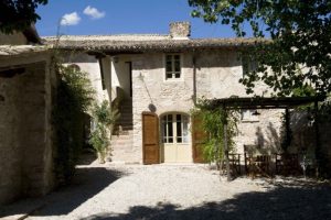Borgo della Marmotta has 12 bedrooms and 7 apartments, all decorated with utter refinement