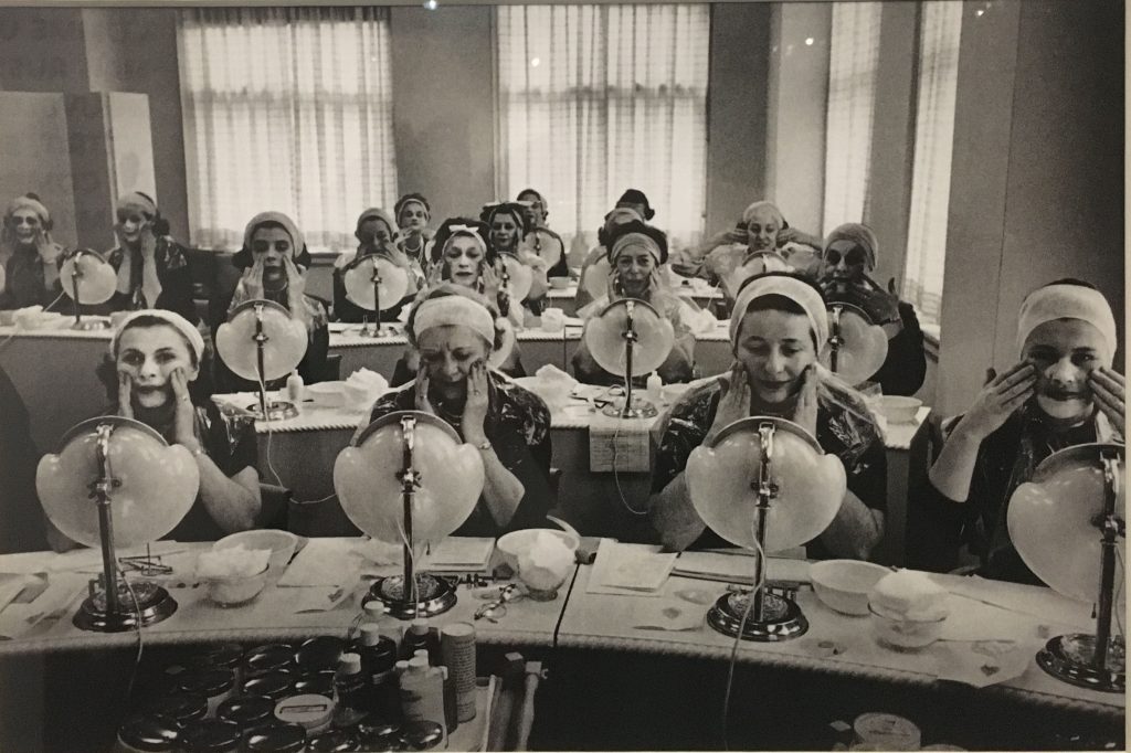 Inside Madame Helena Rubinstein's Beauty School • Inge Morath • Magnum  Photos